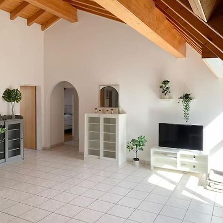 Charming Penthouse With Veranda In The Center Of Brig Εξωτερικό φωτογραφία
